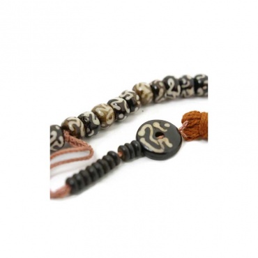 mala rosaire chapelet bouddhiste 108 perles OM