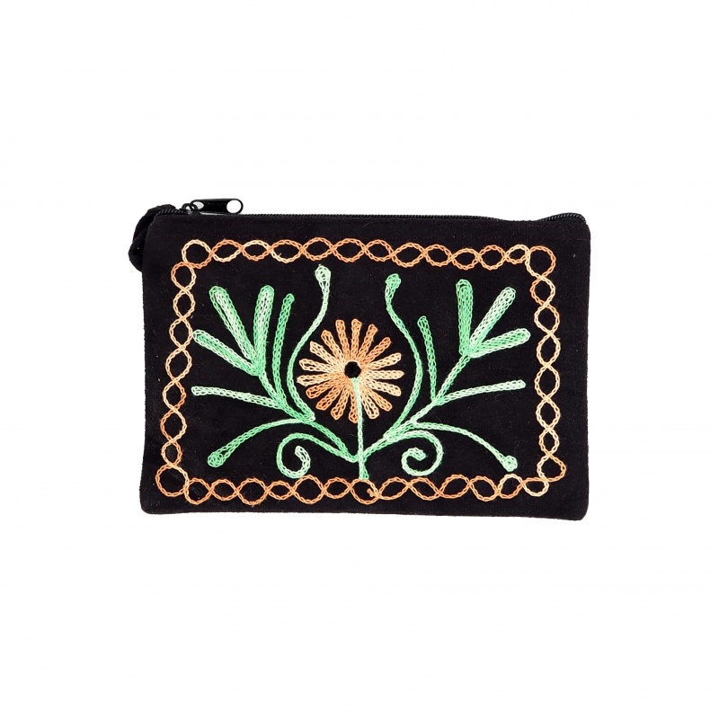 Pochette en tissu noir brodée d'une fleur Pochette en tissu noir brodée d'une fleur