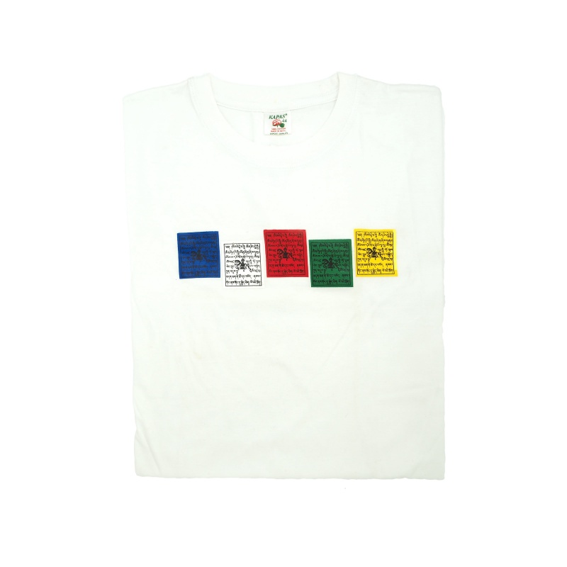 Tee-shirt blanc drapeaux de prières Tee-shirt blanc drapeaux de prières