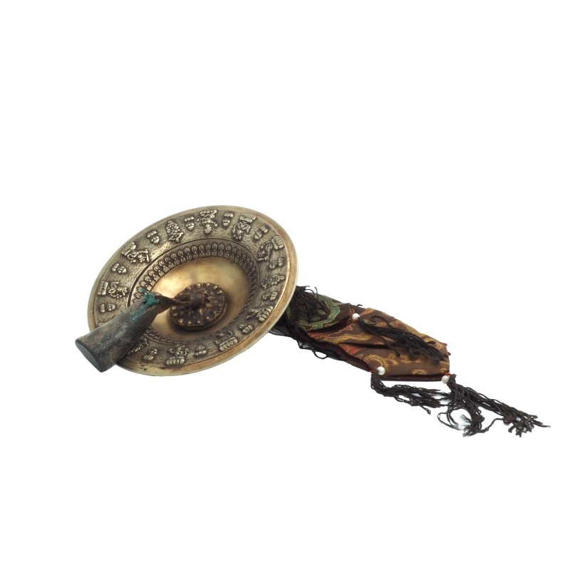 Cloche ancienne tibétaine et corne