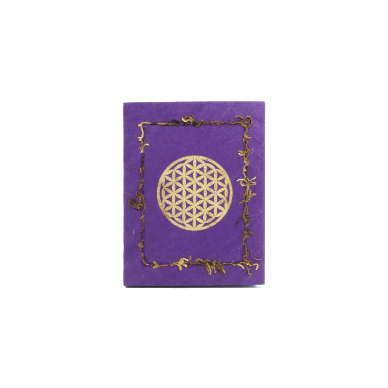 Carnet de note décoré de la Fleur de Vie entourée de mousse végétale séchée Carnet de note décoré de la Fleur de Vie entourée de mousse végétale séchée