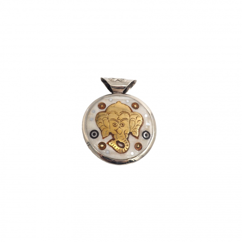 Pendentif Médaillon Ganesh Mani mantra et noeud sans fin Pendentif Médaillon Ganesh Mani mantra et noeud sans fin