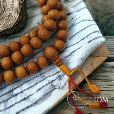 Mala en bois de santal 108...